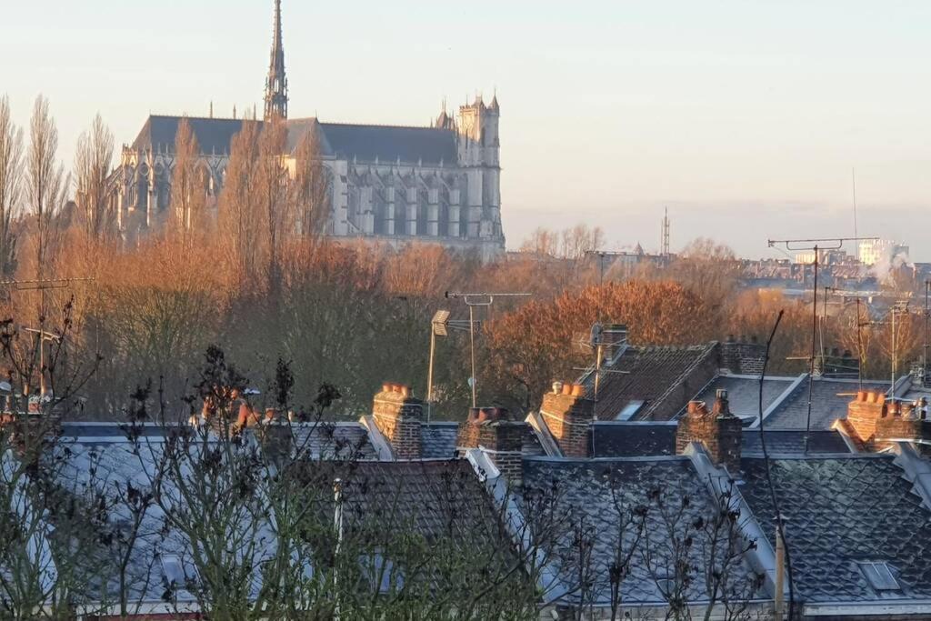 Maison Famille-Confort-Terrasse Jardin-Vue Cathedrale Амиен Екстериор снимка