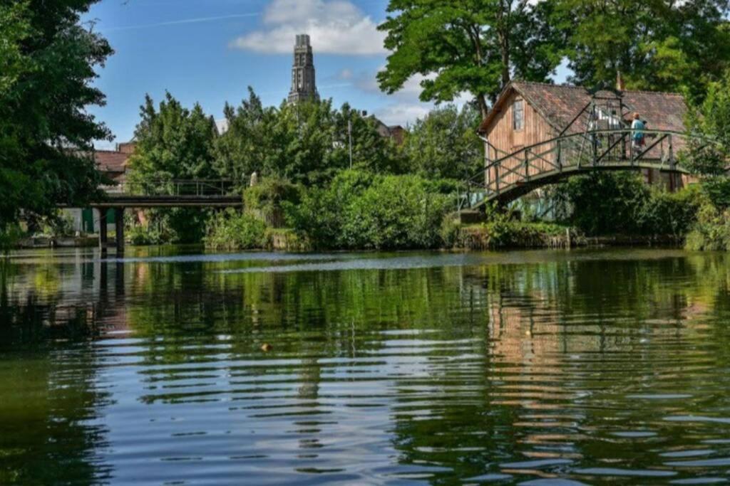 Maison Famille-Confort-Terrasse Jardin-Vue Cathedrale Амиен Екстериор снимка